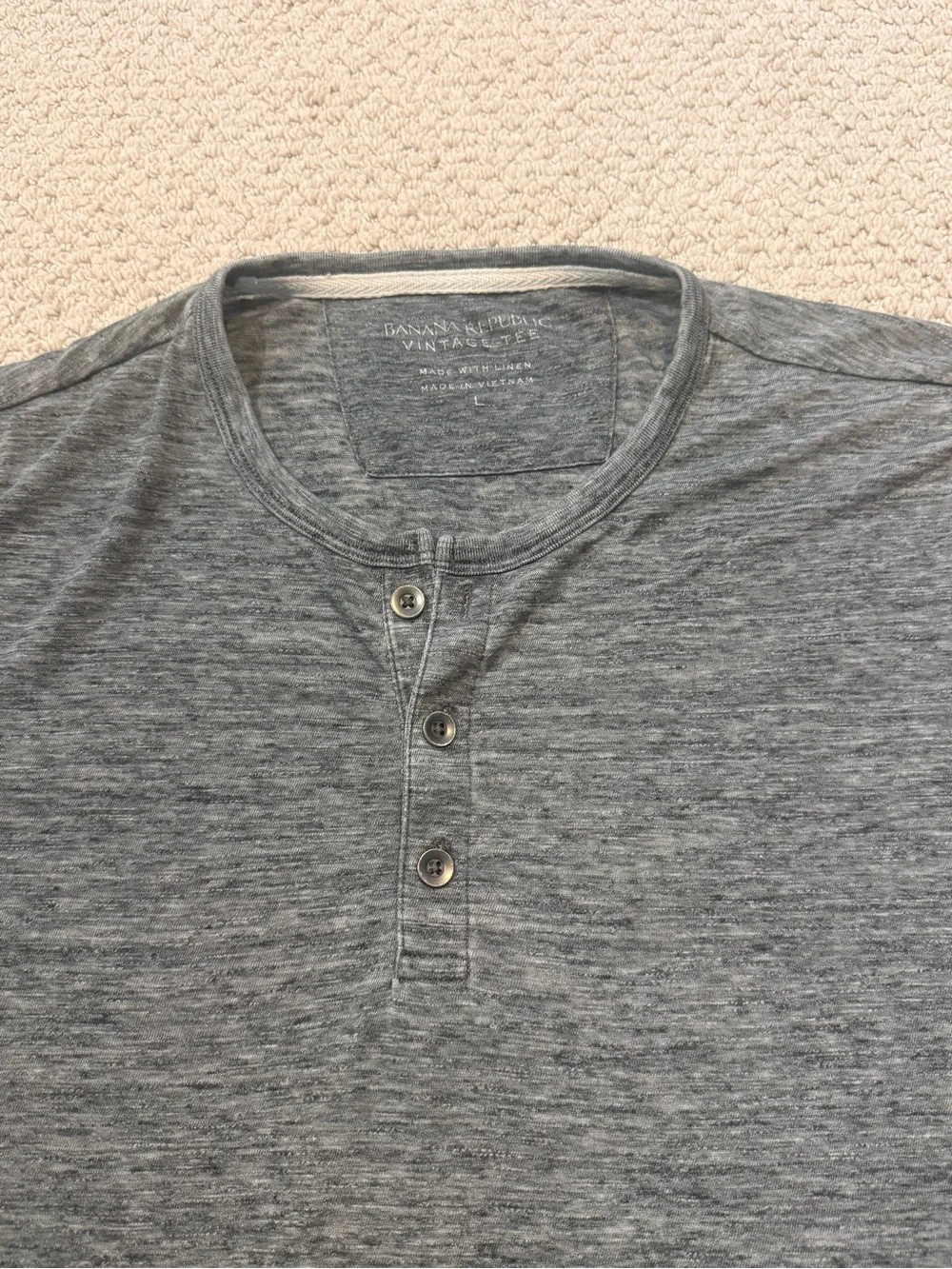 Lot of 6 Men's banana republic Henley & V-Neck Tees - Grey, Charcoal, Rust linen